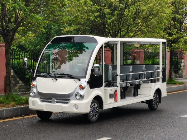 11座敞开式燃油观光车