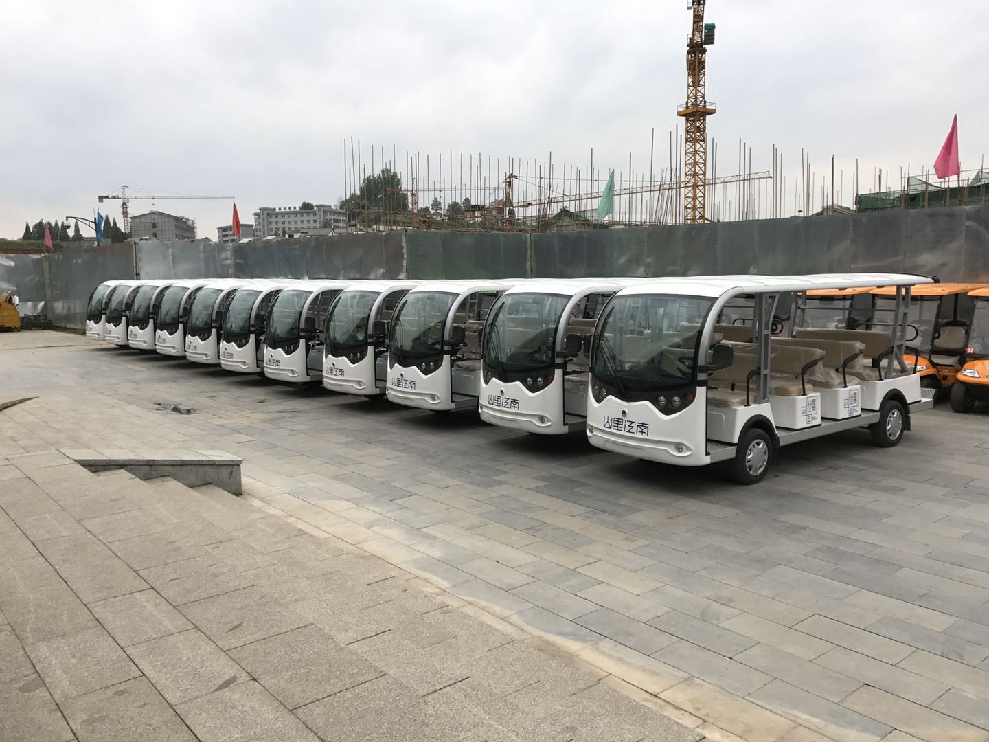 湖南电动观光车,湖南燃油观光车,湖南电动巡逻车,湖南电动老爷车,湖南电动货车,湖南力乘电动科技有限公司 湖南电动观光车,湖南燃油观光车,湖南电动巡逻车,湖南电动老爷车,湖南电动货车,湖南力乘电动科技有限公司